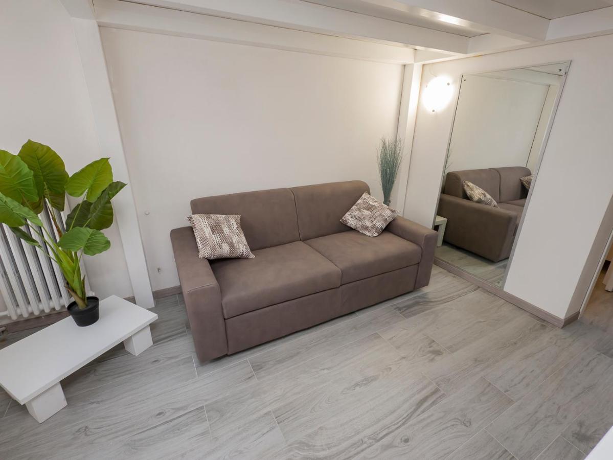 I Host Apartment - Neera 22 Милан Экстерьер фото